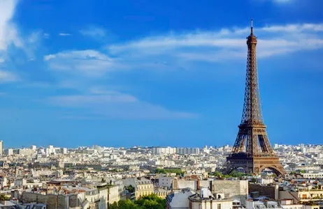 Paris Ticket Torre Eiffel: acesso prioritário ao cume + guia de áudio