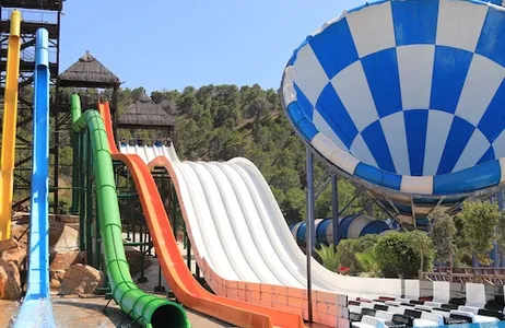 Benidorm Ticket Aqualandia, Mundomar e Terra Mítica