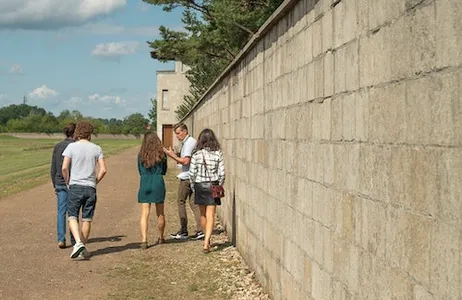 Oranienburg Ticket Excursão ao Memorial do Campo de Concentração de Sachsenhausen saindo de Berlim