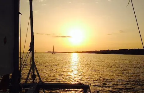 Ciutadella de Menorca Ticket Baía de Fornells: passeio de catamarã ao pôr do sol