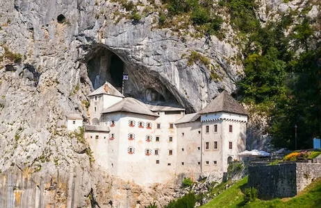 Bled Ticket Lago de Bled, Caverna de Postojna e Castelo de Predjama: tour desde Liubliana
