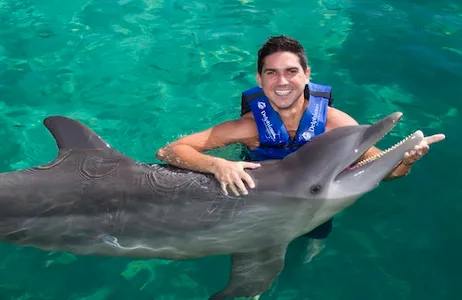 Playa del Carmen Ticket Dolphin Xcaret: nadar com golfinhos
