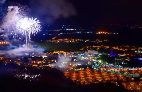 Kissimmee Ticket Excursão de helicóptero de 45 minutos com fogos de artifício sobre os parques temáticos de Orlando