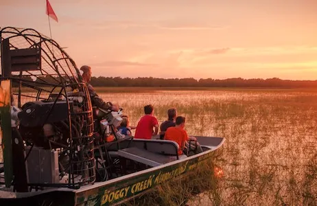 Orlando Ticket Orlando Everglades: Passeio de aerobarco de 1 hora em Boggy Creek ao pôr do sol