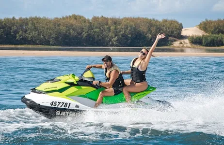 Main Beach Ticket Costa Dorada: Safari en moto acuática de 30 minutos