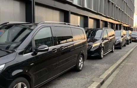 Amsterdam Tour Transfer privado do aeroporto de / para o Aeroporto Schiphol de Amsterdã e área de Amsterdã