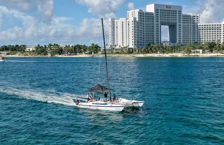 Cancún Ticket Cancun - Isla Mujeres Sunset Catamaran Tour com Open Bar