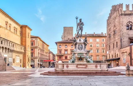 Bologna Tour Visita al Archiginnasio, Torre del Reloj y Degustación Gastronómica