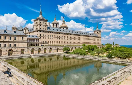 Madri Tour Combo Regular: Tour por El Escorial e Vale 