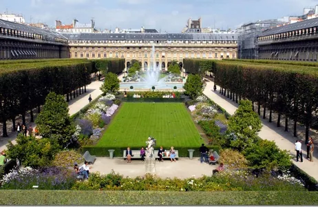 Paris Tour Experimente el encanto de &quot;Emily en París&quot;: ¡una experiencia mágica en la Ciudad de las Luces!