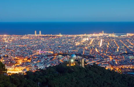 Barcelona Tour Tour de CARRO ao PÔR DO SOL em Barcelona: Montjuïc + Barceloneta + Bunkers del Carmel