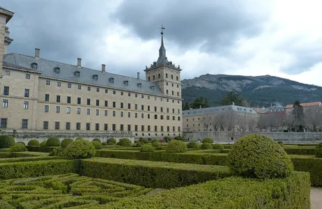 Madri Tour Combo regular: Transfer IN + OUT + Tour Escorial e Vale
