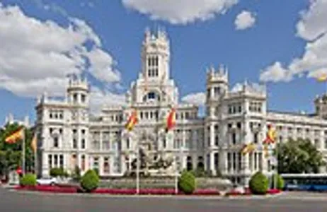 Madri Tour Combo privativo: Transfer IN + OUT + Tour TukTuk (90min)