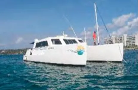 San Andrés Tour Mini Catamarã