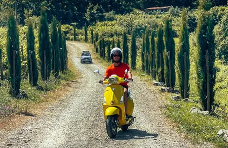 San Gimignano Tour Excursão Vespa pela região de Chianti saindo de San Gimignano