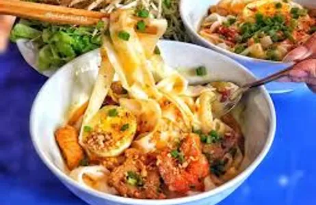 Hải Châu District Tour Da Nang walking food tour