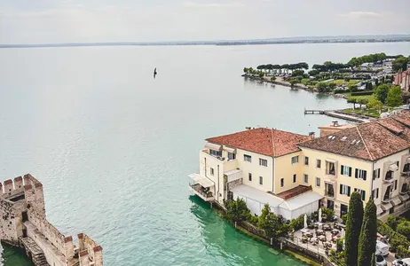 Sirmione Tour Visita a Sirmione con guía de habla portuguesa y fotografías profesionales.
