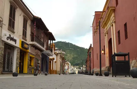 Salta Tour Passeio a pé