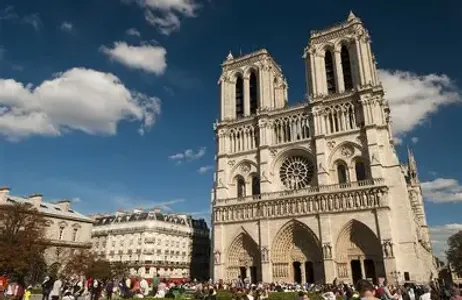 Paris Tour OFFICIAL BRAZILIAN GUIDE → Essential Paris (4h)