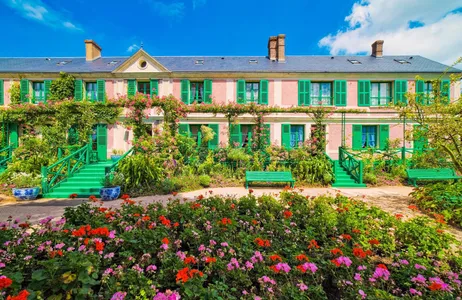 Paris Tour Giverny ou Fontainebleau ou Chantilly - Motorista Guia Brasileiro