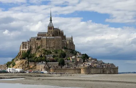 Saint-Michel Tour  Mont Saint-Michel Abbey - Brazilian Driver Guide 