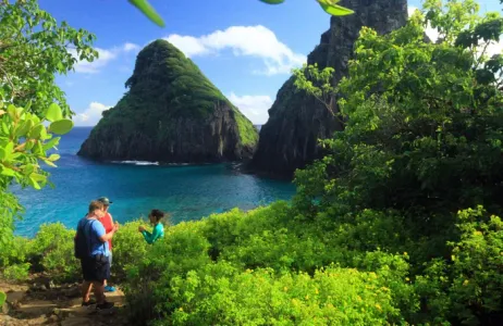 Fernando de Noronha Tour Trilha Costa Esmeralda 