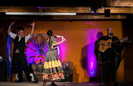 El Calafate Tour  25 de Maio - Tarde de campo - com Cena Show