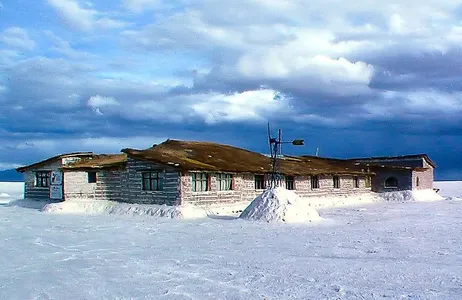 Uyuni Tour 2 Days 1 Night Tour to Uyuni 