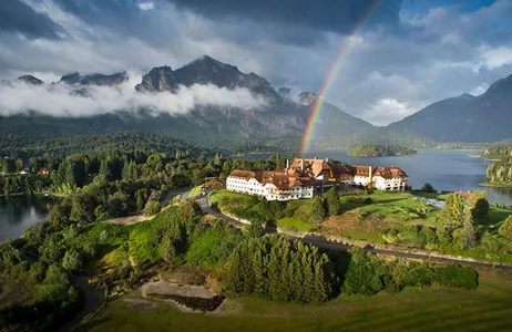 San Carlos de Bariloche Tour Bariloche, Circuito Pequeno de Meio Dia: Mt Campanario e Península Llao Llao com guia em inglês