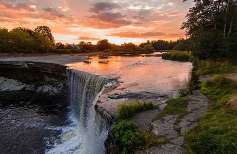 Puerto Iguazú Tour 2-Day Iguazu Experience: Argentine and Brazilian Falls with Transfers