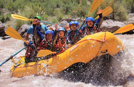 Mendoza Tour Rafting no Rio Mendoza: Adrenalina, Natureza e Diversão