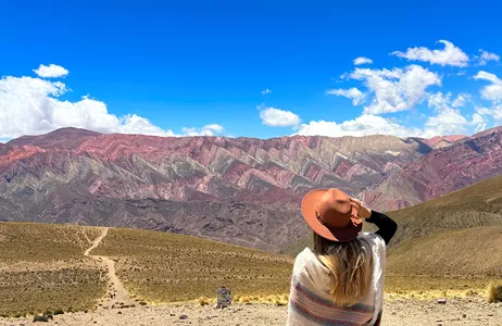 Salta Tour Quebrada de Humahuaca e Serranias de Hornocal (Montanha das 14 núcleos)