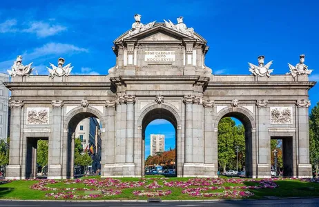 Madri Tour Combine e economize! Highlights de Madri e visita a Toledo pela tarde