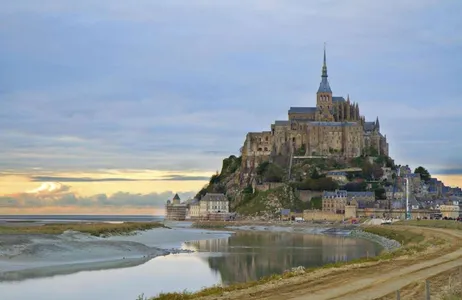 Paris Tour Visita guiada do Mont Saint Michel com tempo livre para almoço - Tour de dia inteiro