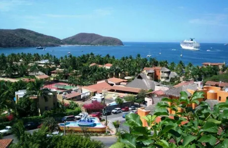 Ixtapa Tour Las Gatas Beach with Lunch and Drinks