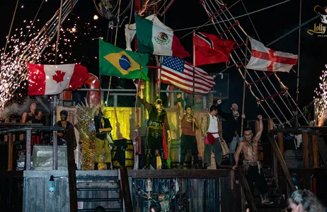 Cancún Tour Jolly Roger Pirates Show, Luxury Dinner