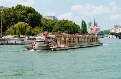 Paris Tour Cruzeiro no Rio Sena