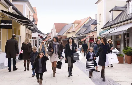 Paris Tour Compras na Vila La Vallée