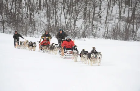 Ushuaia Tour Aventura Blanca: Paseo en trineo en moto de nieve