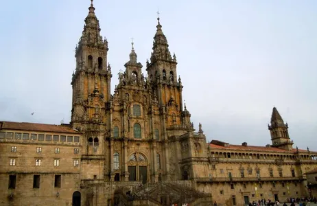 Porto Tour Passeio Turístico por Santiago de Compostela