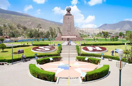 Quito Tour Excursão ao autêntico meio do mundo