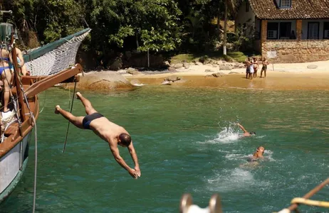 Paraty Tour Passeio de Escuna e Mergulho de Snorkel