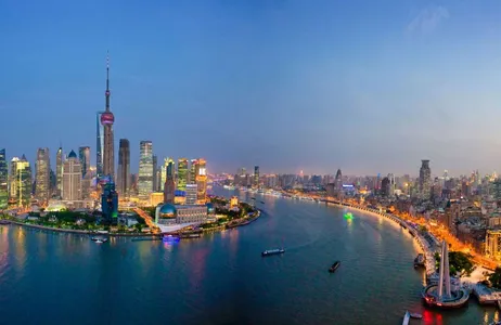 Shanghai Tour Luces nocturnas de la ciudad y crucero por el río Huangpu para 1 persona
