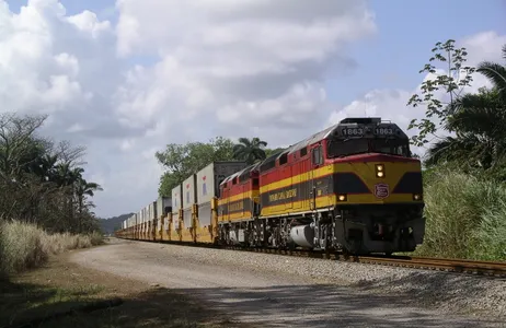 Panamá Tour Ferrovia do Canal do Panamá e Portobelo + Almoço