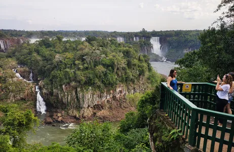 Foz do Iguaçu Tour Cataratas do Iguaçu, Passeio de Helicóptero, Macuco Safari e Parque das Aves