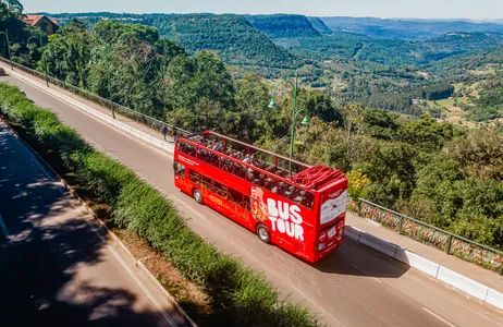 Gramado Ticket Ônibus turístico Hop on Hop off por Gramado e Canela