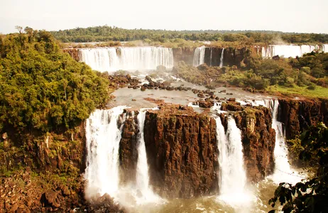Foz do Iguaçu Tour Cataratas do Iguaçu - lados argentino e brasileiro