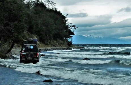 Ushuaia Tour Off-Road Tour: 4x4 Adventure in Fagnano and Escondido Lakes