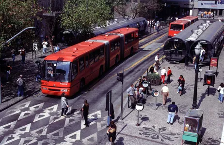 Curitiba Tour Transporte compartilhado entre Aeroporto Internacional e Hotéis de Curitiba