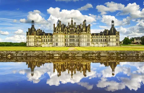 Paris Ticket Vale do Loire com visita aos castelos de Chambord e Chenonceau e degustação de vinhos